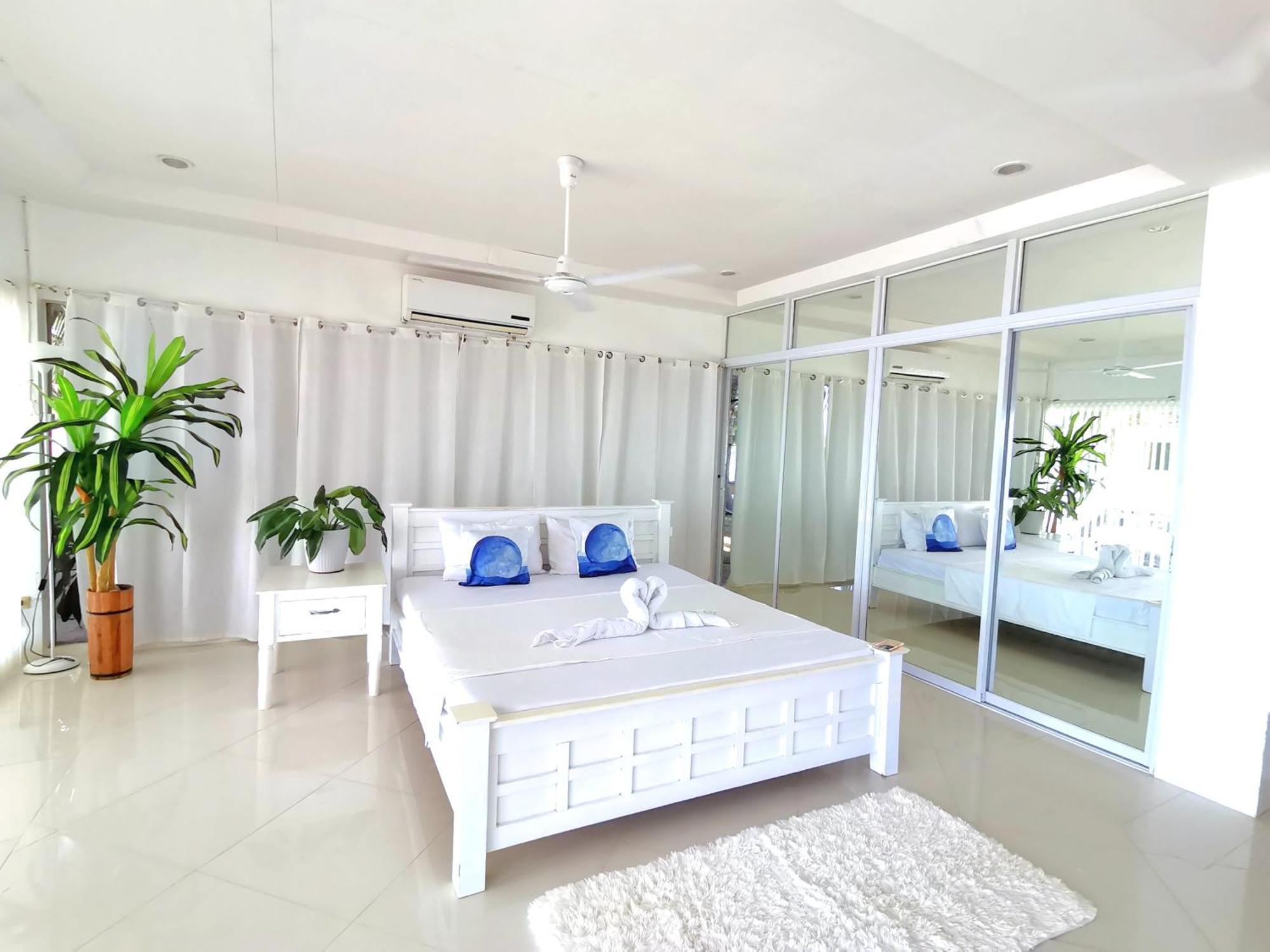 Beach Front White House Villa Maria  ภายนอก รูปภาพ
